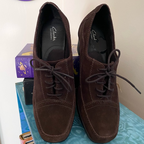 Clarks Leather Heeled Suede Oxford Ankle Booties - Picture 7 of 10